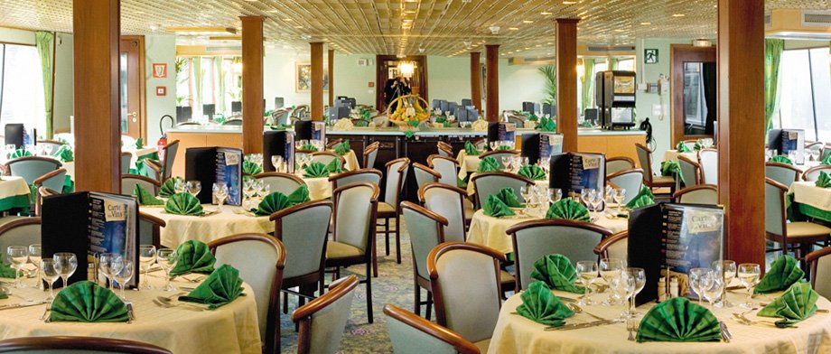 Restaurant der MS Douce France
