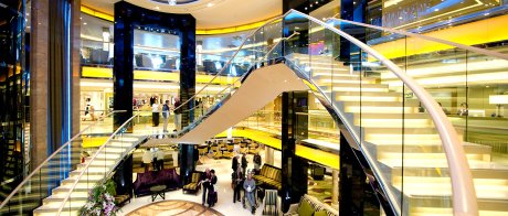 Atrium eines Schiffes von P&O Cruises