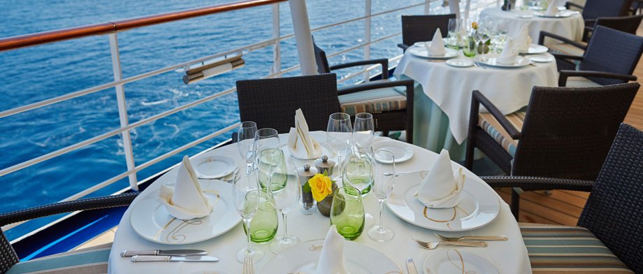 Regent Seven Seas Cruises: Restaurant an Deck