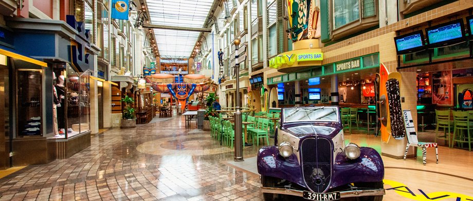 Die Flaniermeile der Adventure of the Seas