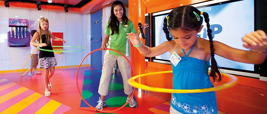 Kurzweilige Unterhaltung für Kinder im Camp Carnival an Bord der Carnival Paradise
