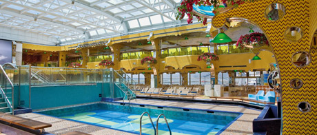 Pooldeck an Bord der Costa Serena
