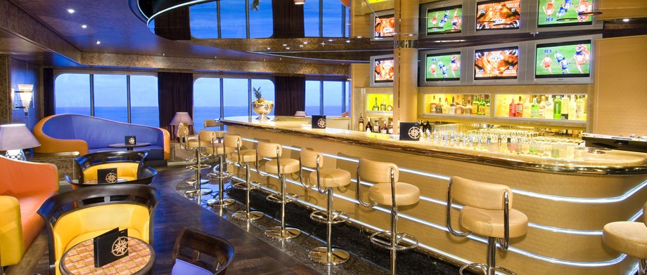 Sportbar auf der MS Noordam als Treffpunkt für Sportfans