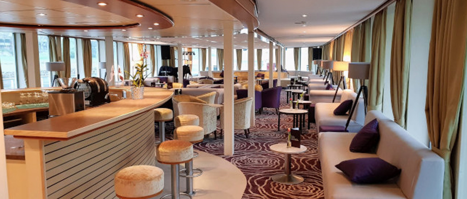 Bar an Bord der VistaBelle