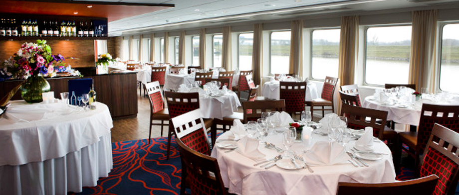 Restaurant an Bord der VistaMila