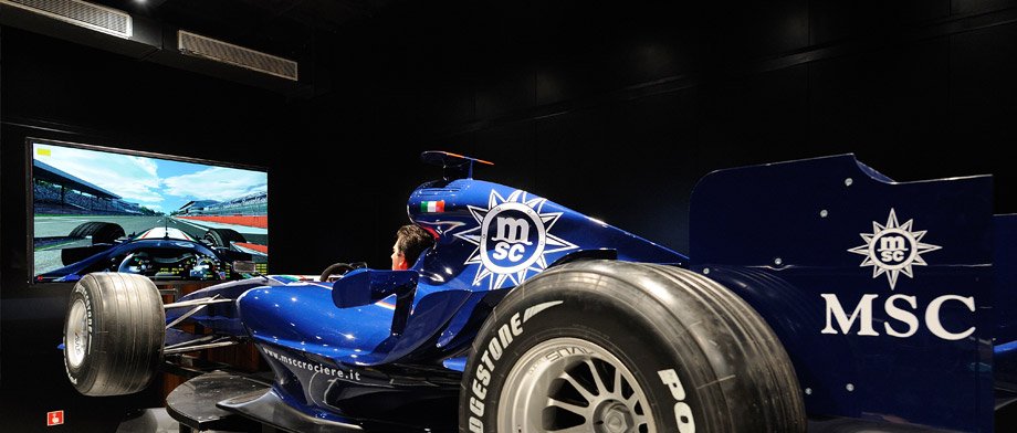 Formel-1-Simulator an Bord der MSC Splendida