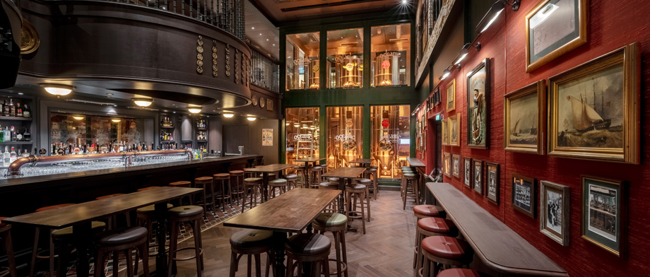 Pub Masters of the Seaa auf der MSC World Asia
