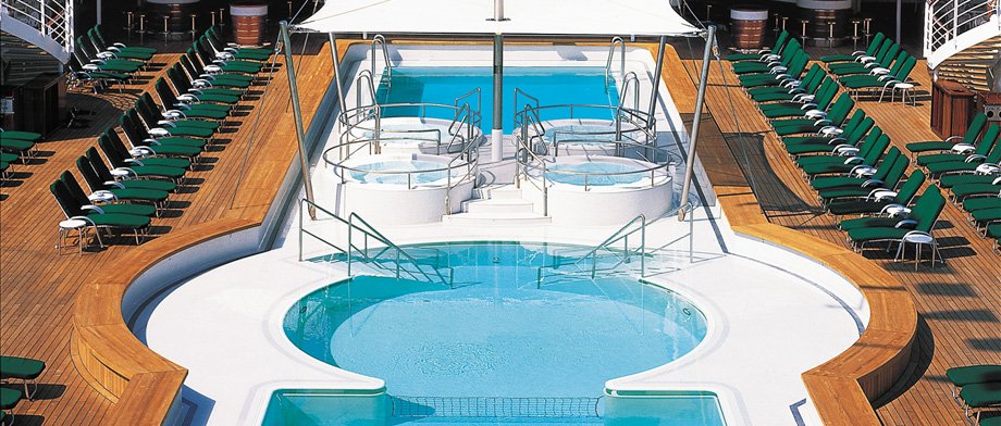 Der Sonne entgegen auf der Norwegian Dawn