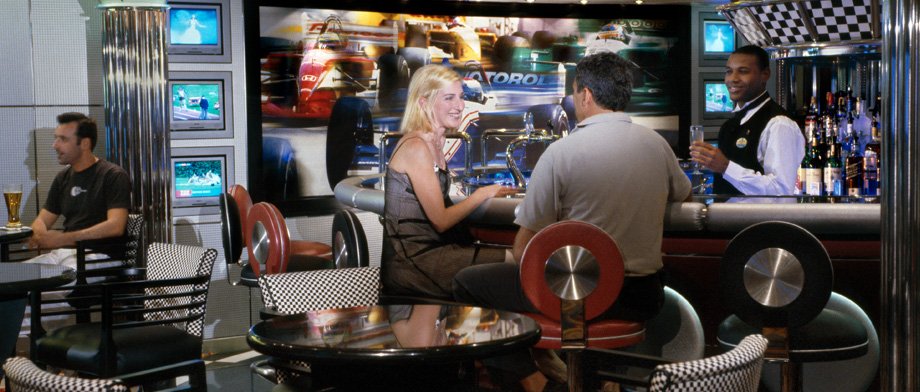 Sportsbar auf der Serenade of the Seas